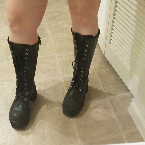 T.U.K Nosebleed Boots - Picture 3 of 3